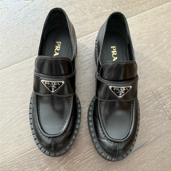 Prada loafers 38 - Picture 1 of 6